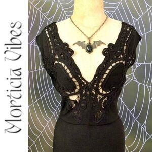 Black body fitting mermaid maxi dress with Battenberg lace bodice- XS
